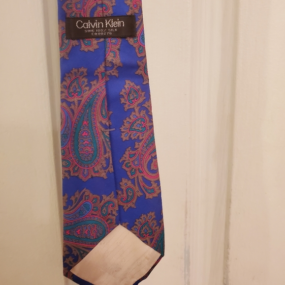 tie - Picture 2 of 2